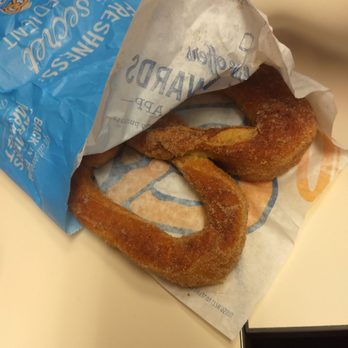 Auntie Anne's - Sugar and cinnamon - Pretzels Near Me - Washington, DC, District of Columbia