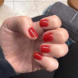 Leslie's Nails & Spa - Shellac mani