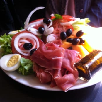 Au Tonneau - La copieuse salade ibérique - Spanish Near Me - Meudon, 92 Au Tonneau - La copieuse salade ibérique - Spanish Near Me - Meudon, 92
