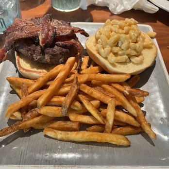 Timberwood Grill - Bacon Mac & Cheese Burger - Burgers Near Me - Pigeon Forge, Tennessee
