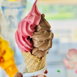 Debbie's Snowballs - Chocolate & strawberry waffle cone