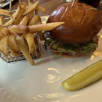 YARD HOUSE - Updated March 2025 - 515 Photos & 277 Reviews - 575 7th