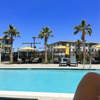 The Offset Apartments - Poolside - Apartments Near Me - Sacramento, California The Offset Apartments - Poolside - Apartments Near Me - Sacramento, California