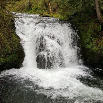 Multnomah Falls - Hiking Near Me - Bridal Veil, Oregon Multnomah Falls - Hiking Near Me - Bridal Veil, Oregon