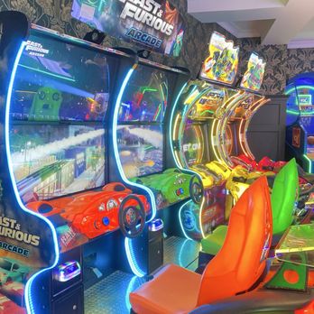 Tipsy Putt - Pubs Near Me - Emeryville, California Tipsy Putt - Pubs Near Me - Emeryville, California