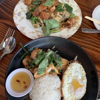 Glai Baan - Pad prik king & pad kee mao - Thai Near Me - Phoenix, Arizona Glai Baan - Pad prik king & pad kee mao - Thai Near Me - Phoenix, Arizona