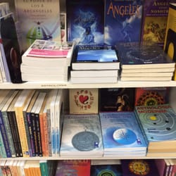 Agni Corner Bookstore - Libros (Books)