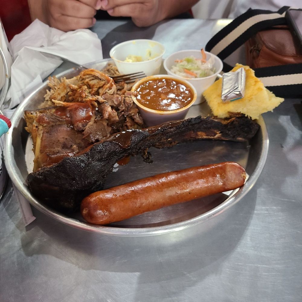 Cruiser's Cafe 66 - A burnt rib. - American Near Me - Williams, Arizona Cruiser's Cafe 66 - A burnt rib. - American Near Me - Williams, Arizona