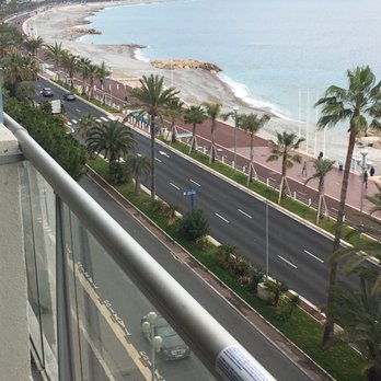 Radisson Blu - View of Street - Hotels Near Me - Nice, 06