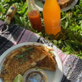 Dos Jefes - Yummmmy - Tacos Near Me Dos Jefes - Yummmmy - Tacos Near Me