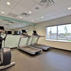 Tru by Hilton Chicopee Springfield - Health club fitness center gym