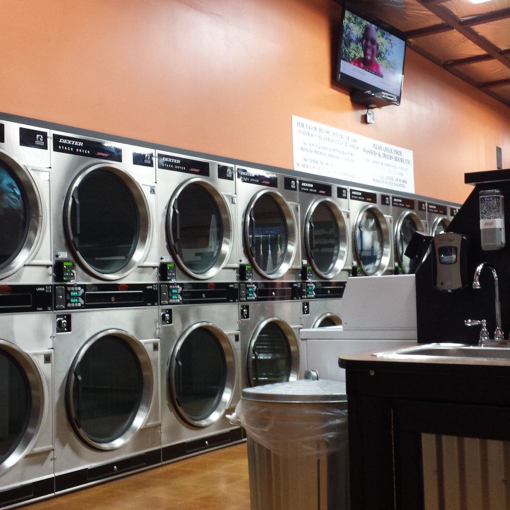 Wash N Go Laundry - Bright, clean, and roomy - Laundromat Near Me - San Diego, California Wash N Go Laundry - Bright, clean, and roomy - Laundromat Near Me - San Diego, California