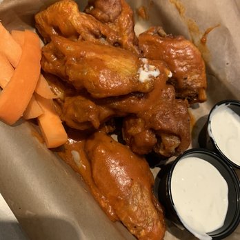 Buffalo Wild Wings - Cold wings - American Near Me - New Rochelle, New York Buffalo Wild Wings - Cold wings - American Near Me - New Rochelle, New York