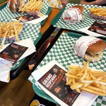Burger Bun - Cheeseburgers and burgers - Burgers Near Me - Glendale, California Burger Bun - Cheeseburgers and burgers - Burgers Near Me - Glendale, California