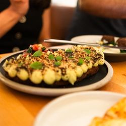 Azhar - Avocado toast