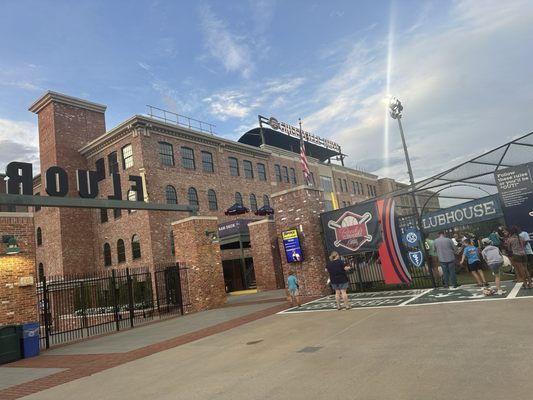 Fluor Field by null