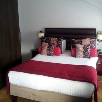 Hotel Indigo - My room on the 4th floor. - Hotels Near Me - London, XGL Hotel Indigo - My room on the 4th floor. - Hotels Near Me - London, XGL