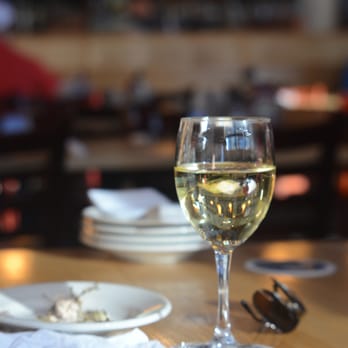 Everybody’s Brewing - Happy Hour Wine - Northwood Public House and Brewery - Breweries Near Me - Battle Ground, Washington