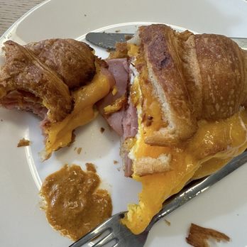 Cafe Warao - Breakfast & Brunch Near Me - Suisun City, California
