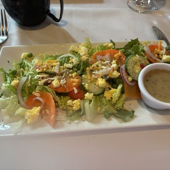 Club Soda - House salad with white vinaigrette dressing - Steakhouses Near Me - Fort Wayne, Indiana Club Soda - House salad with white vinaigrette dressing - Steakhouses Near Me - Fort Wayne, Indiana