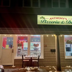 Anthony's Pizzeria & Deli - Frontage @ night