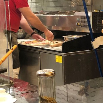 Padrino’s - No gloves touching, money, tools, food, counters, Gus friends hands.. and then your food.... - Pizza Near Me - Darien, Illinois