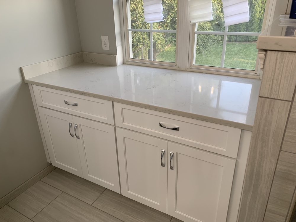 Slide of Dreamline Kitchens & Baths