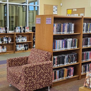 Leander Public Library - Comfy chair - Libraries Near Me - Leander, Texas Leander Public Library - Comfy chair - Libraries Near Me - Leander, Texas