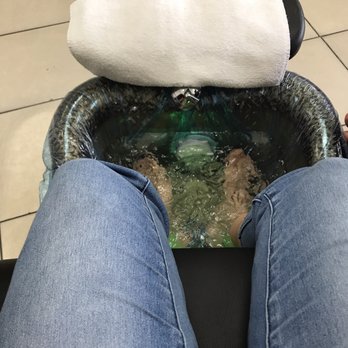 Ivy Nails - H2O pedi massage. I love the lining...does everyone else do this? Not taking chances lol - Nail Salons Near Me - Paramount, California Ivy Nails - H2O pedi massage. I love the lining...does everyone else do this? Not taking chances lol - Nail Salons Near Me - Paramount, California