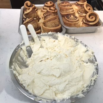 Cinnabon - Bakeries Near Me - Hayward, California