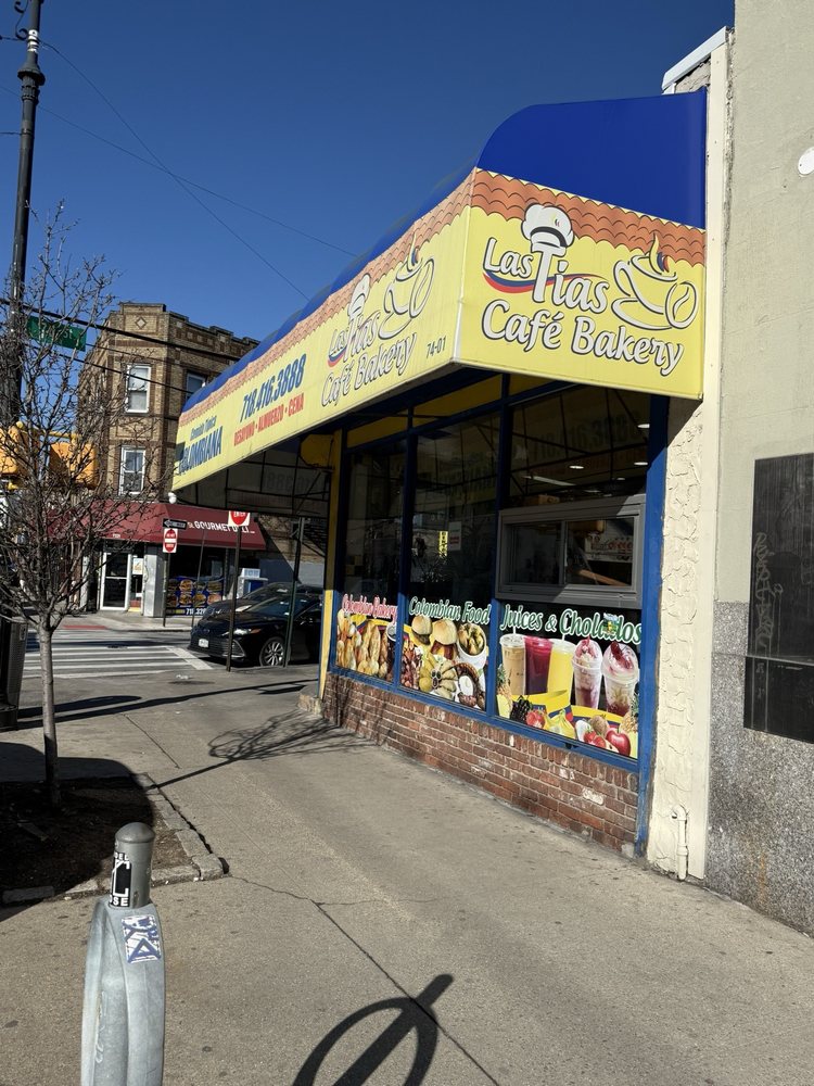 Las Tias Cafe Bakery