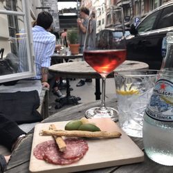 Nebbiolo Winebar