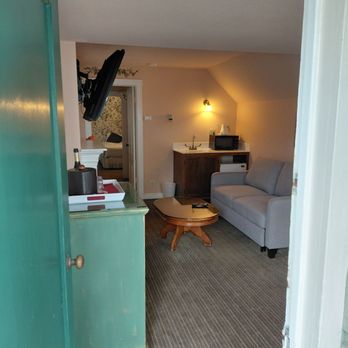 Centrella Hotel - Inside cottage 2 - Hotels Near Me - Pacific Grove, California