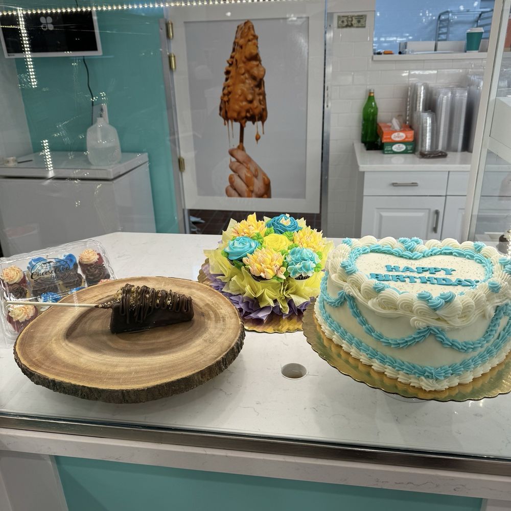 The Dirty Cheesecake - Display - Desserts Near Me - Smithtown, New York The Dirty Cheesecake - Display - Desserts Near Me - Smithtown, New York
