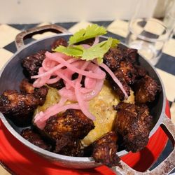 Qui Qui DC - Mofongo con Carne Frita