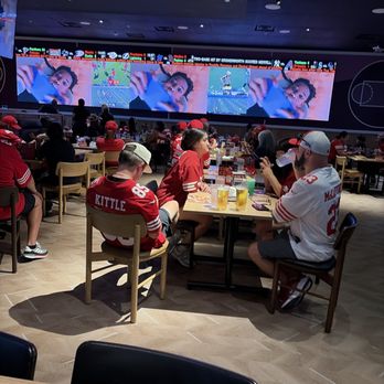 Dave & Buster's Arlington - Dining room - American Near Me - Arlington, Texas