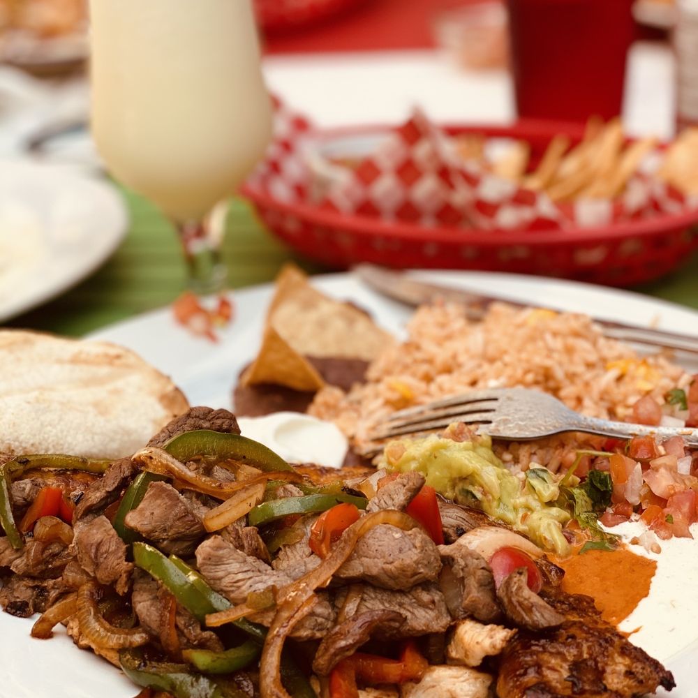 a plate of mexican food a plate of mexican food