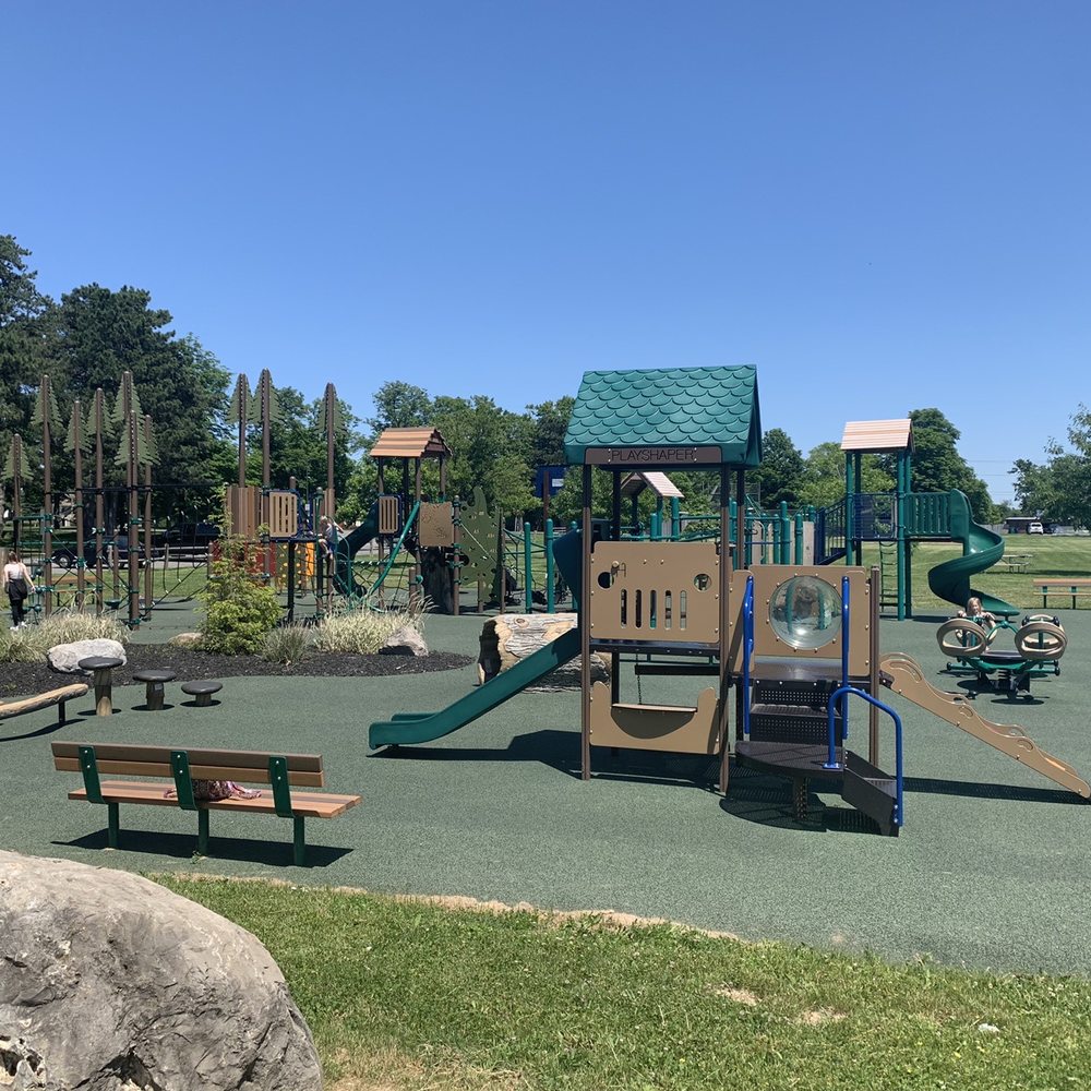 De Veaux Woods State Park - Playground - Parks Near Me - Niagara Falls, New York De Veaux Woods State Park - Playground - Parks Near Me - Niagara Falls, New York