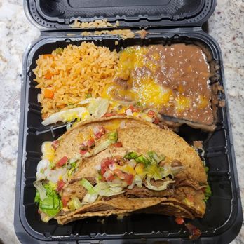 Casa Estrella - 2 shredded beef tacos with rice and beans. - Mexican Near Me - Fallbrook, California Casa Estrella - 2 shredded beef tacos with rice and beans. - Mexican Near Me - Fallbrook, California