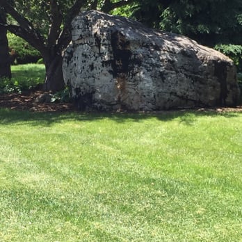 Waubonsie Lake Park - Big stone/rock - Parks Near Me - Aurora, Illinois