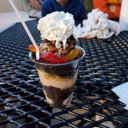 Dirt cup