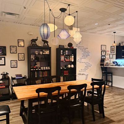 Drink Me! Tea Room by null