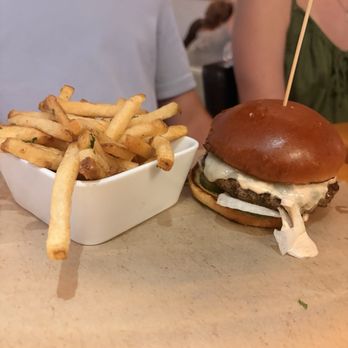Salty Sow - Wagyu Cheeseburger - American Near Me - Austin, Texas