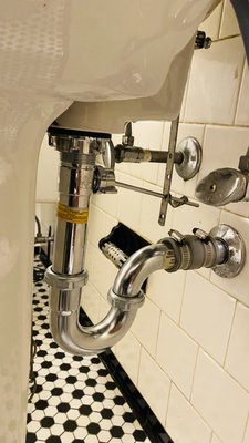 Powerful America plumbing Logo