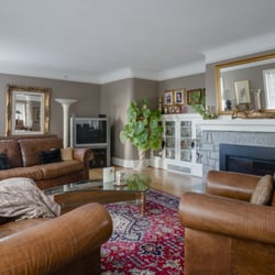 Crystal's View - Living Room