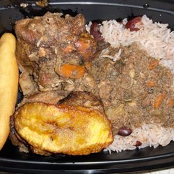 A Taste of Jamaica - Brown stew chicken meal