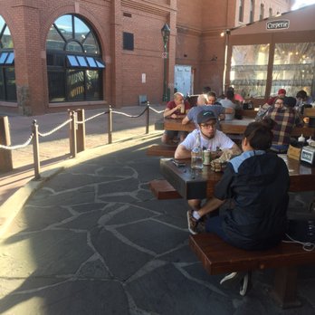 Diablo Burger - Relaxing sit-down area - Burgers Near Me - Flagstaff, Arizona