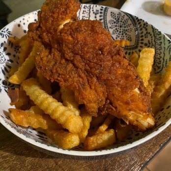 Main Chick Hot Chicken - Combo 2 (3 Tenders, 1 Fries, 2 MC Sauce) - Chicken Shop Near Me - Pasadena, California
