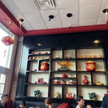 Duck & Dumpling - Decor - Chinese Near Me - Plano, Texas