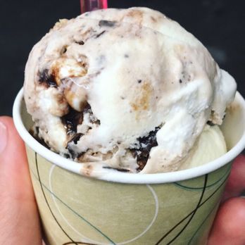 Magic Fountain - Smores! - Ice Cream & Frozen Yogurt Near Me - Mattituck, New York
